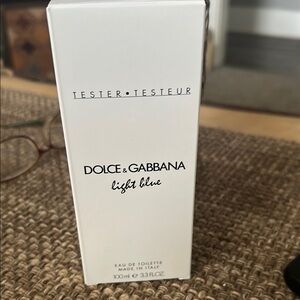 Dolce & Gabbana Light Blue Eau de Toilette with Silver Cap